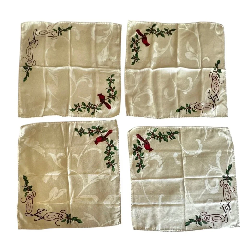St. Nicholaus Square Christmas Tablecloth & 8 Napkins Set Cardinals Script Cream